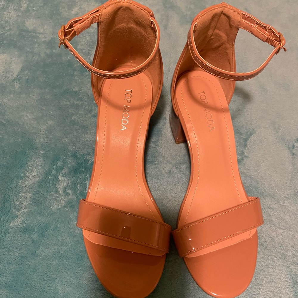 tan heels